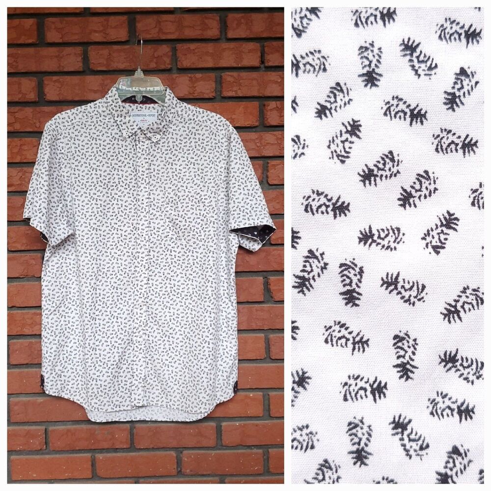 International Report Short Sleeve Shirt Men L White Black Pineapple Stretch READ